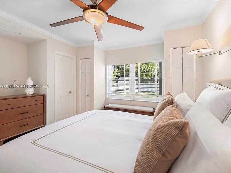 Small Image of 5371 NORTH BAY RD, Miami Beach Number 23