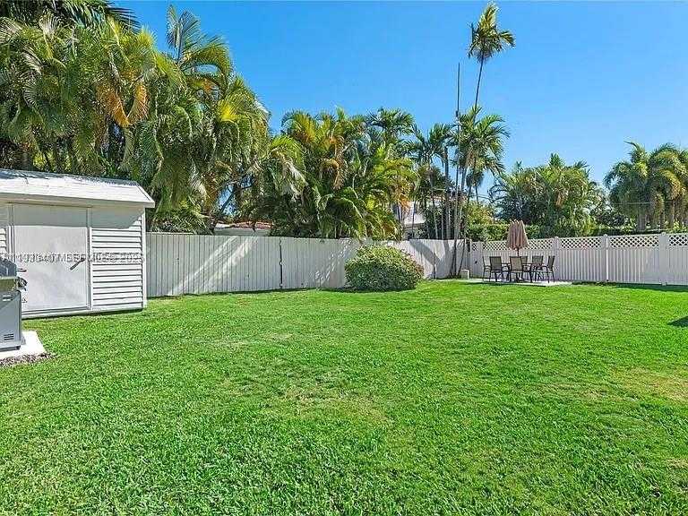 Small Image of 5371 NORTH BAY RD, Miami Beach Number 27