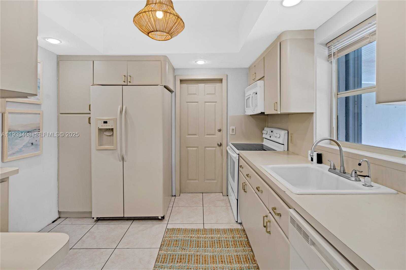 Small Image of 437 NORTH EAST 107TH ST, Miami Number 11