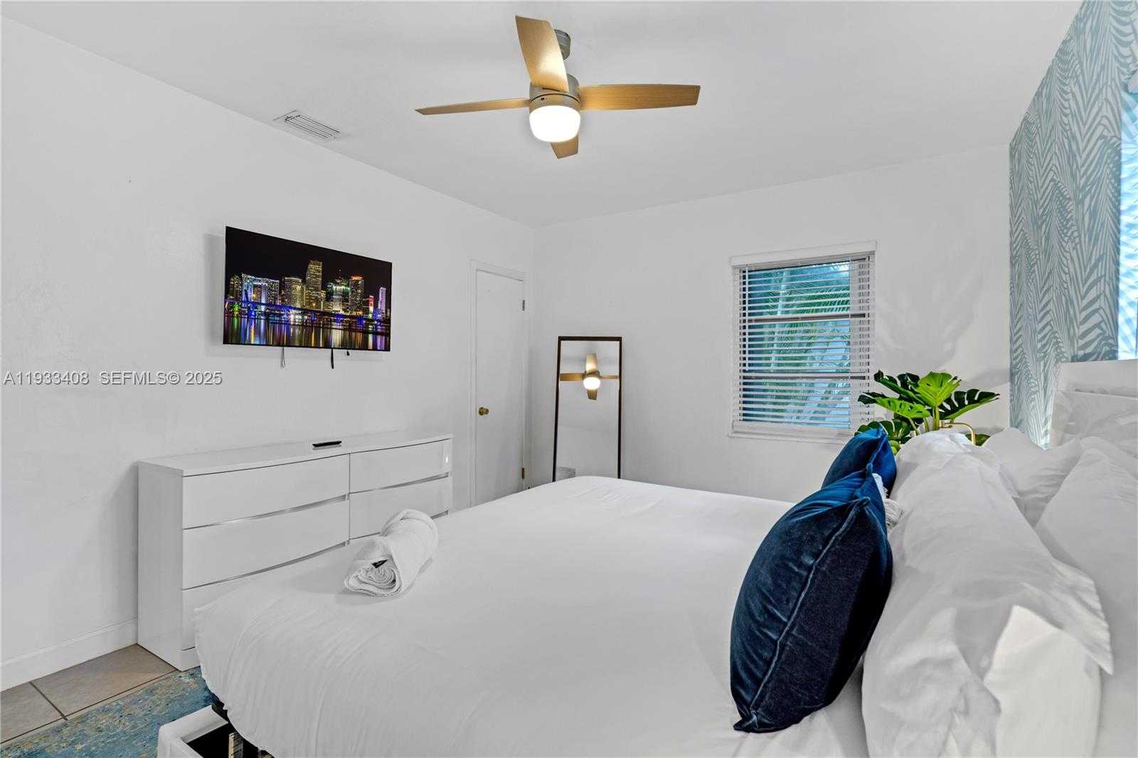 Small Image of 437 NORTH EAST 107TH ST, Miami Number 16