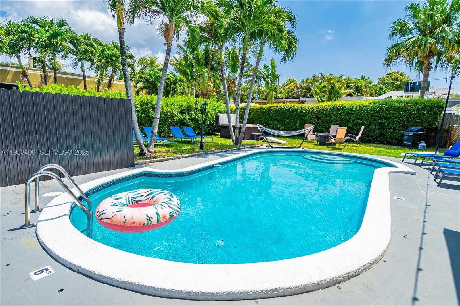 Small Image of 437 NORTH EAST 107TH ST, Miami Number 36