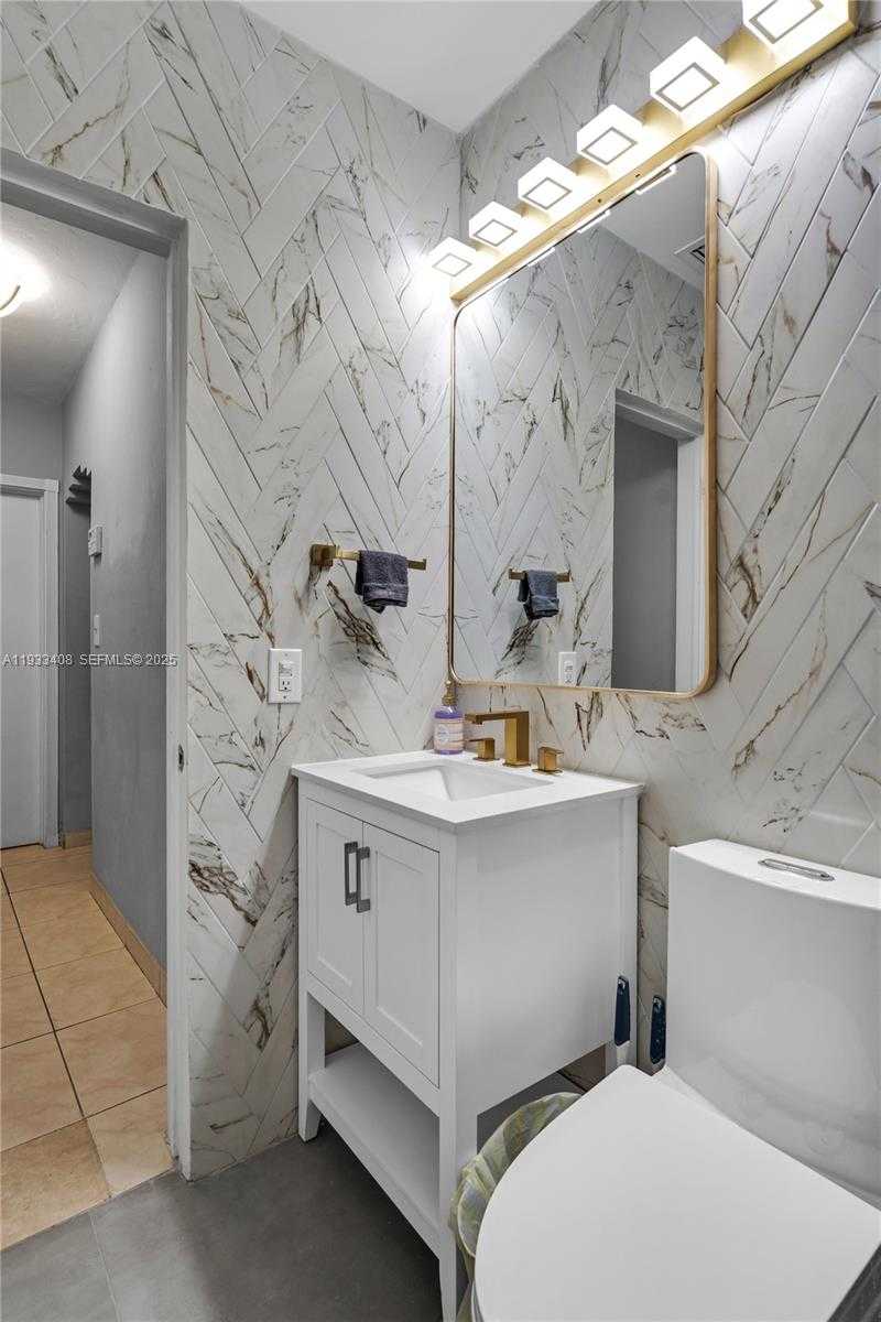 Small Image of 437 NORTH EAST 107TH ST, Miami Number 44