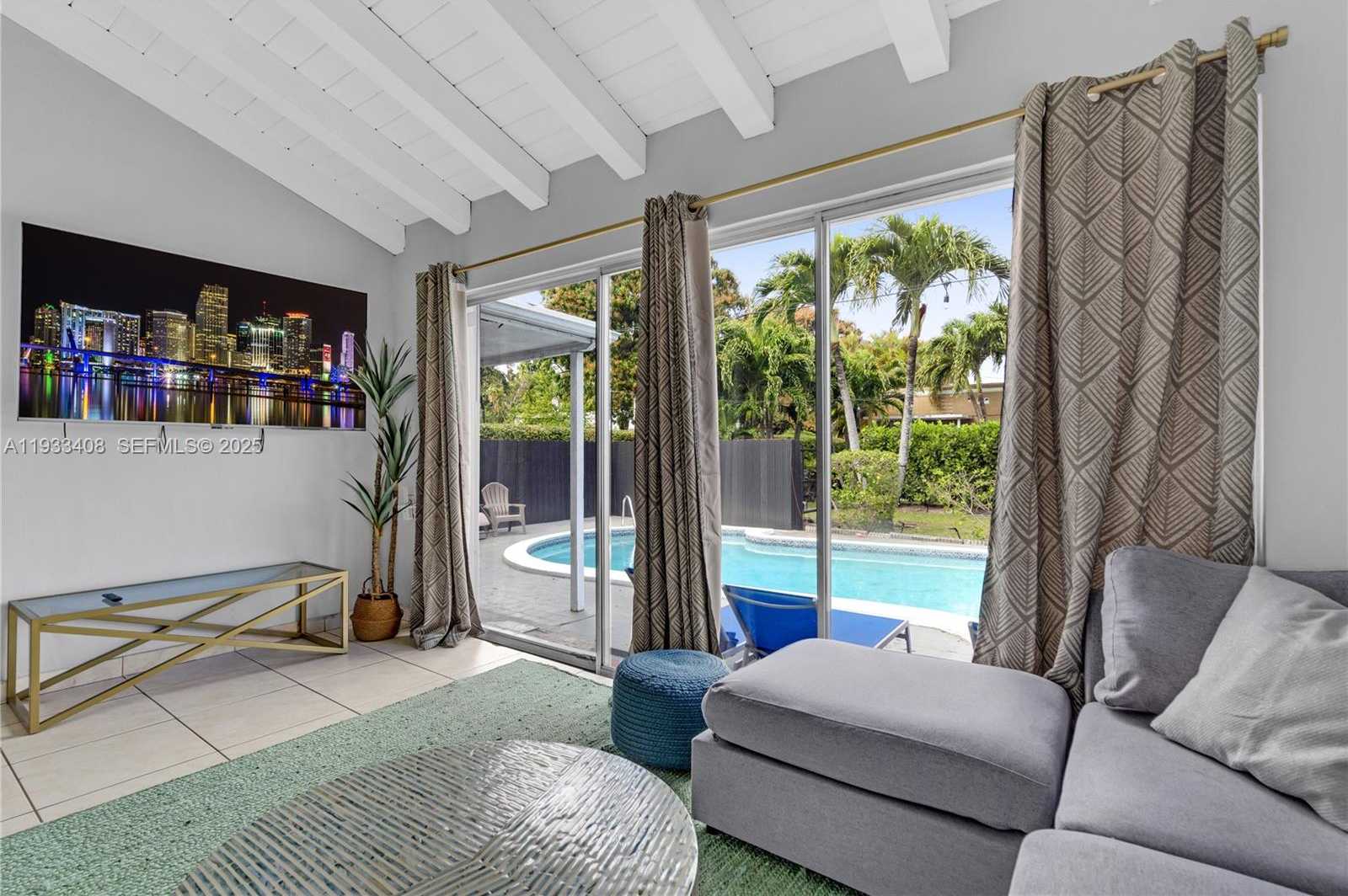 Small Image of 437 NORTH EAST 107TH ST, Miami Number 7