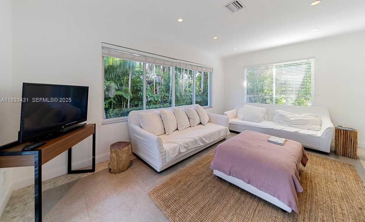 Small Image of 1230 96TH ST, Bay Harbor Islands Number 14