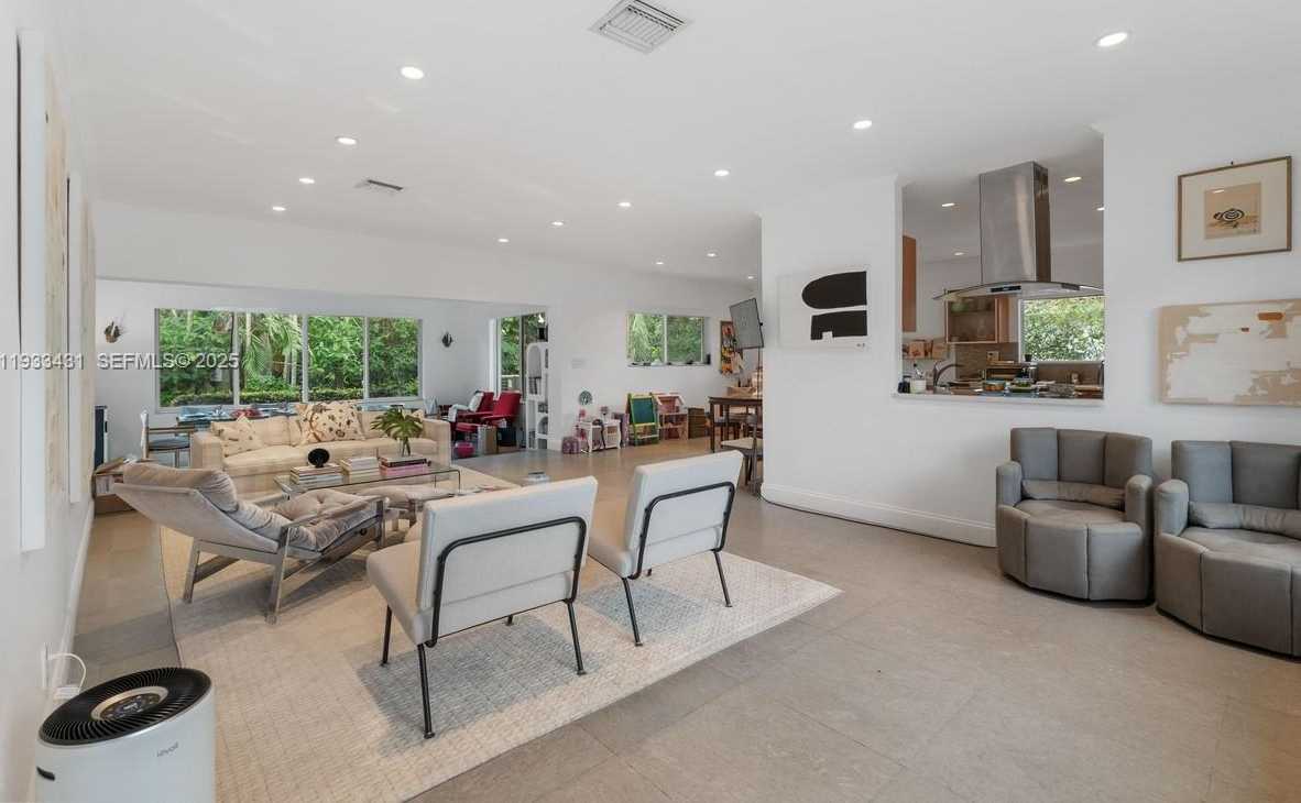 Small Image of 1230 96TH ST, Bay Harbor Islands Number 3