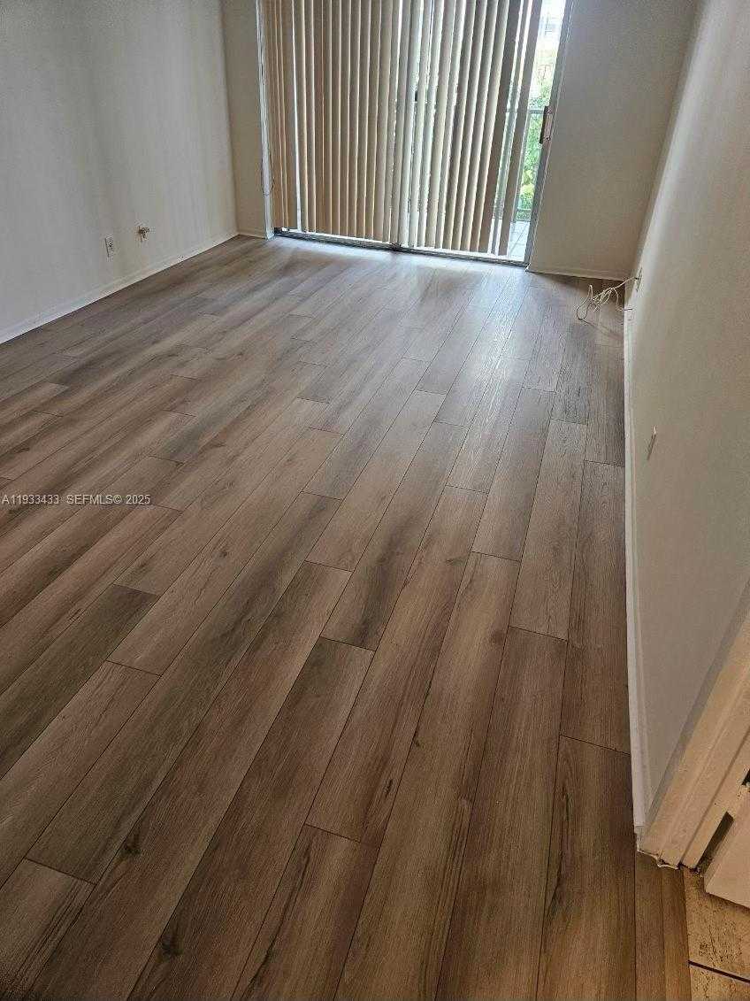 Small Image of 2101 ATLANTIC SHORES BLVD #312, Hallandale Beach Number 3