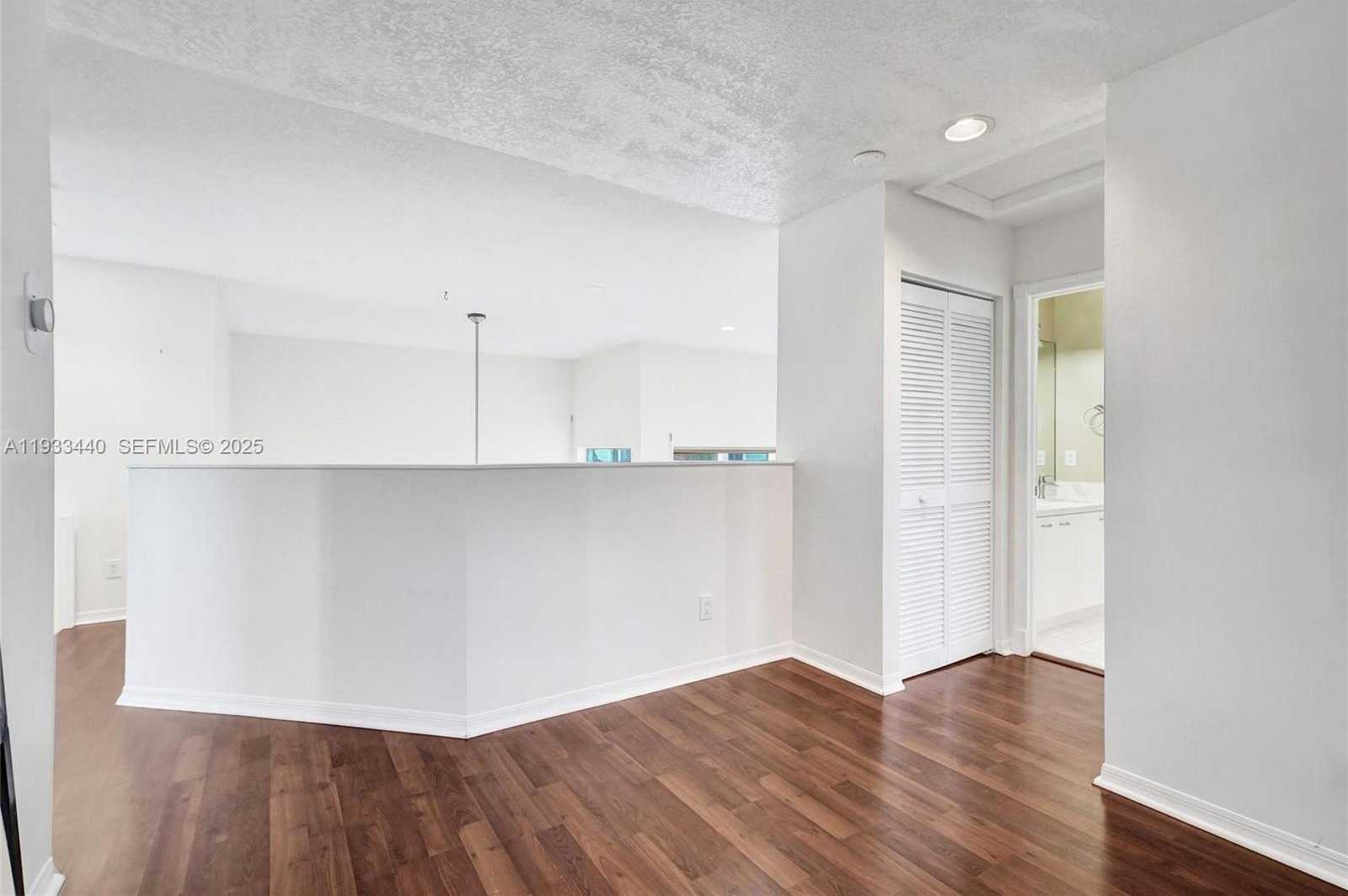 Small Image of 1046 SATINLEAF ST, Hollywood Number 33