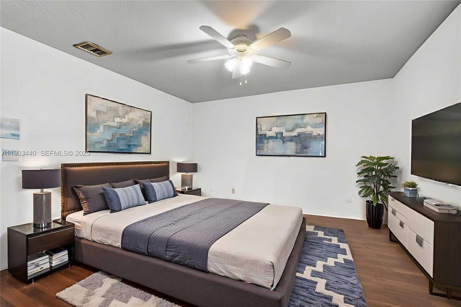 Small Image of 1046 SATINLEAF ST, Hollywood Number 41