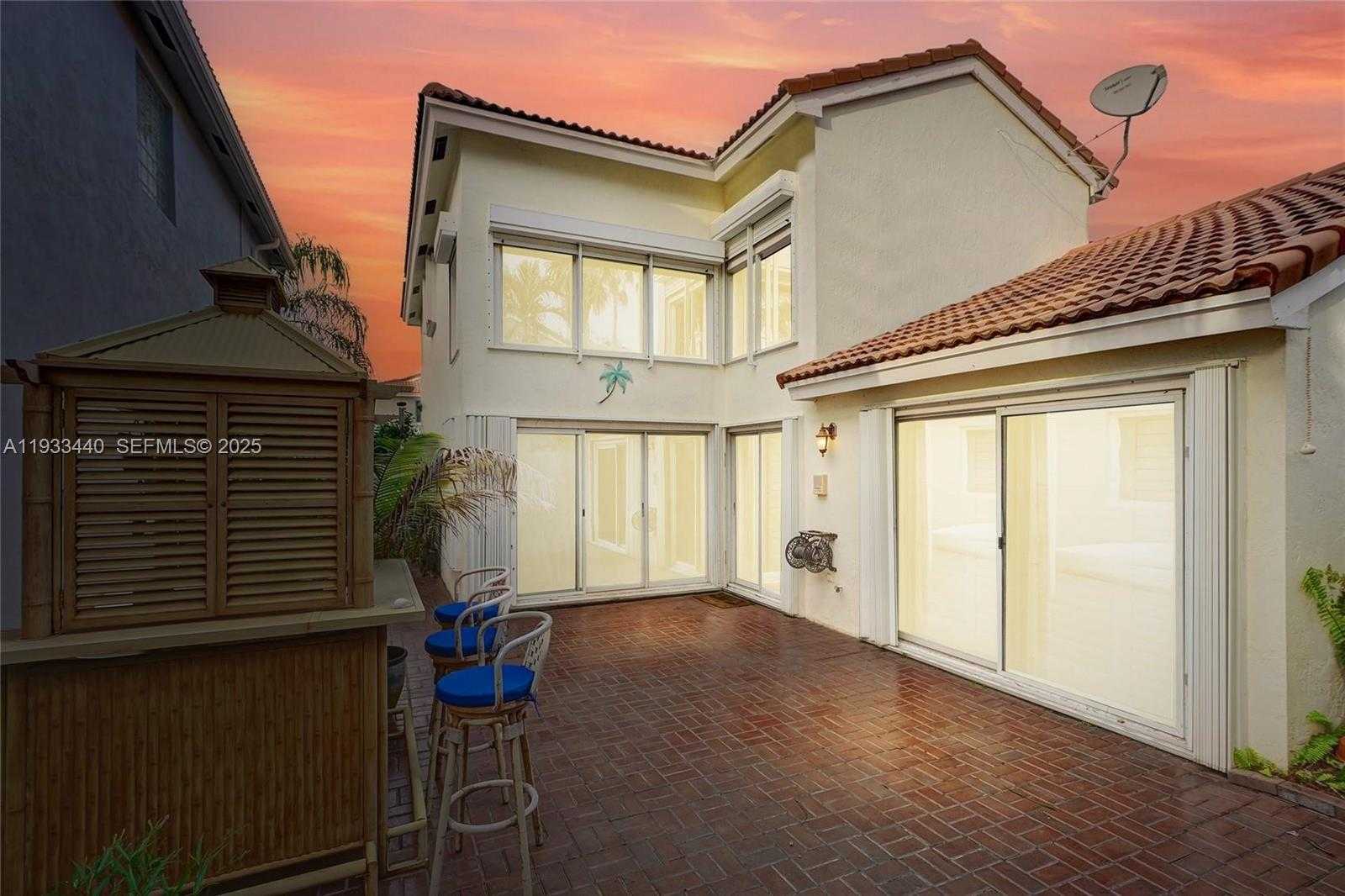 Small Image of 1046 SATINLEAF ST, Hollywood Number 45