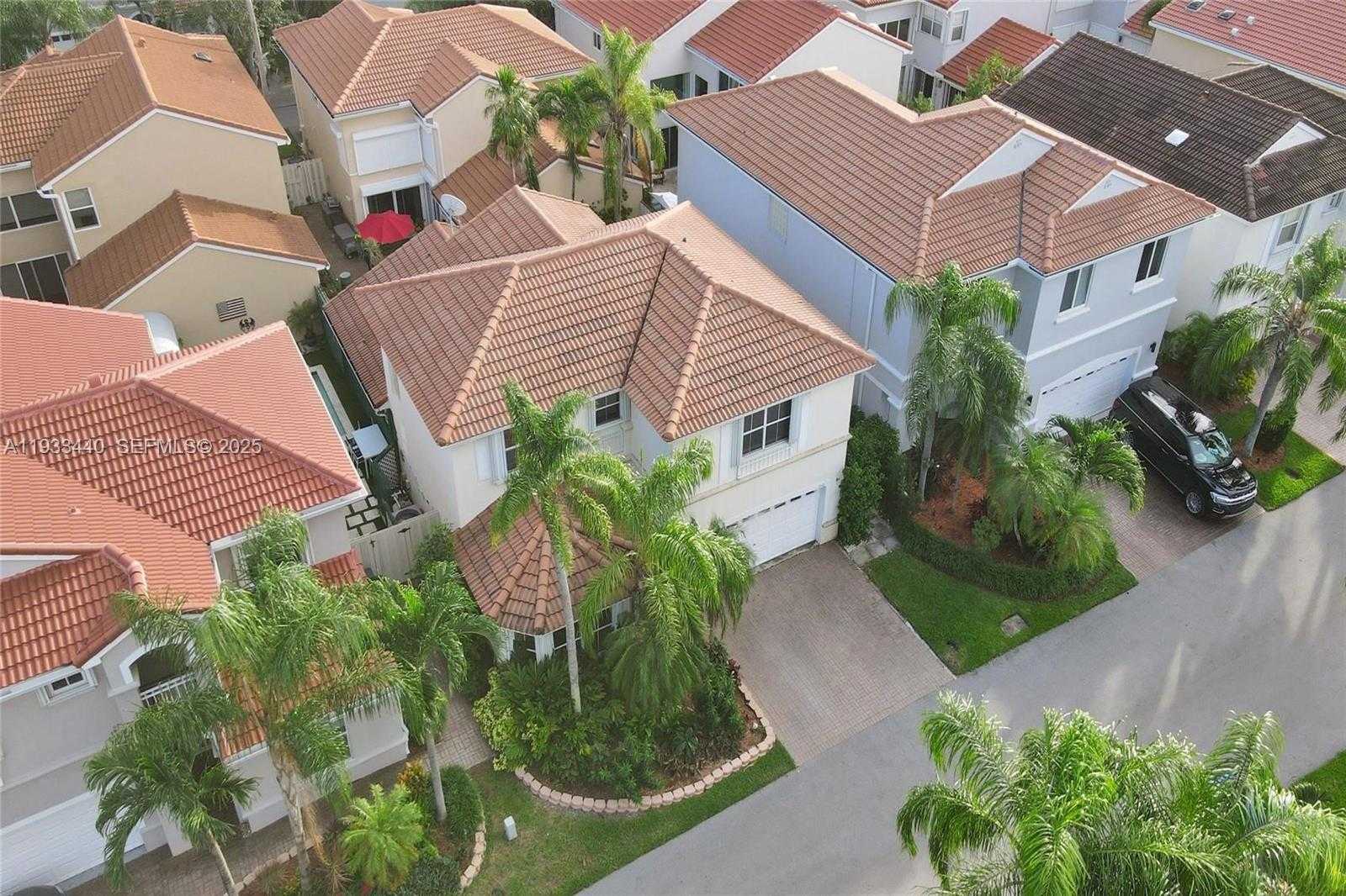 Small Image of 1046 SATINLEAF ST, Hollywood Number 54