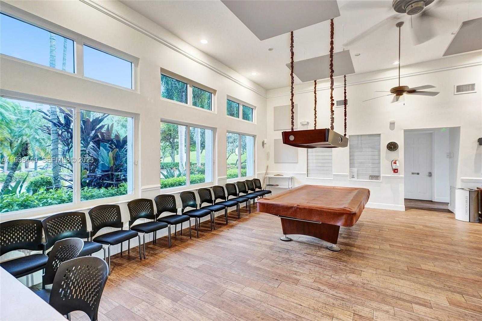 Small Image of 1046 SATINLEAF ST, Hollywood Number 64