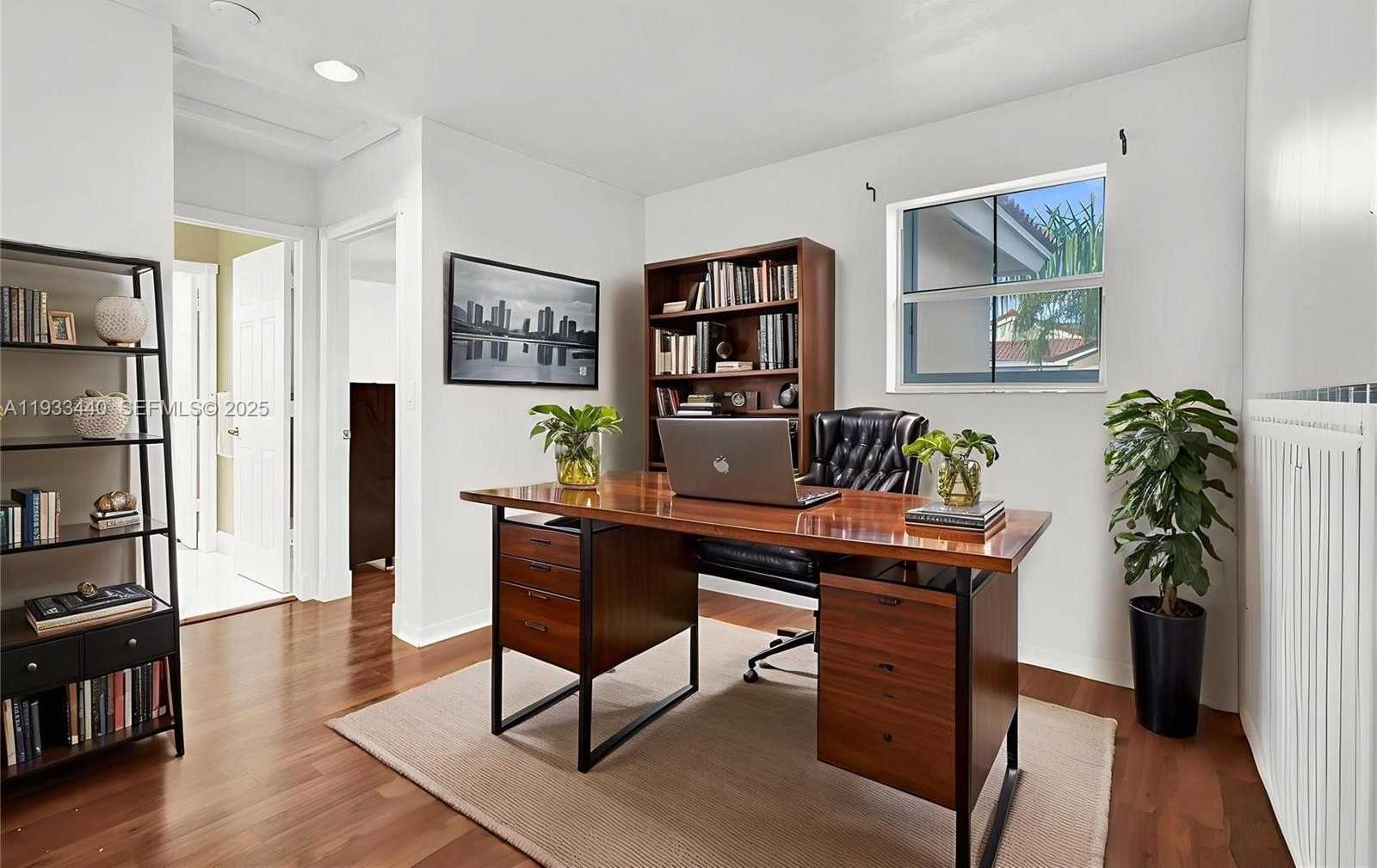 Small Image of 1046 SATINLEAF ST, Hollywood Number 9