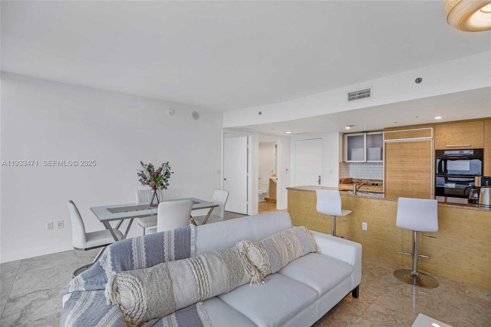 Small Image of 1830 SOUTH OCEAN DR #4707, Hallandale Beach Number 11