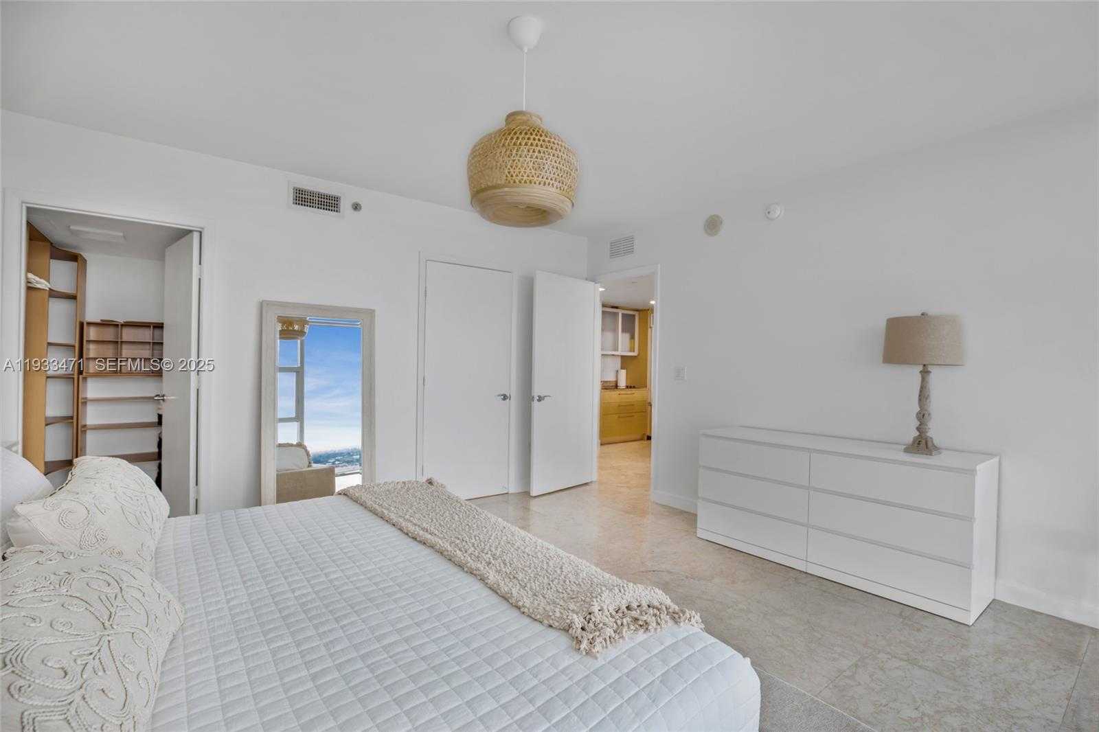 Small Image of 1830 SOUTH OCEAN DR #4707, Hallandale Beach Number 16