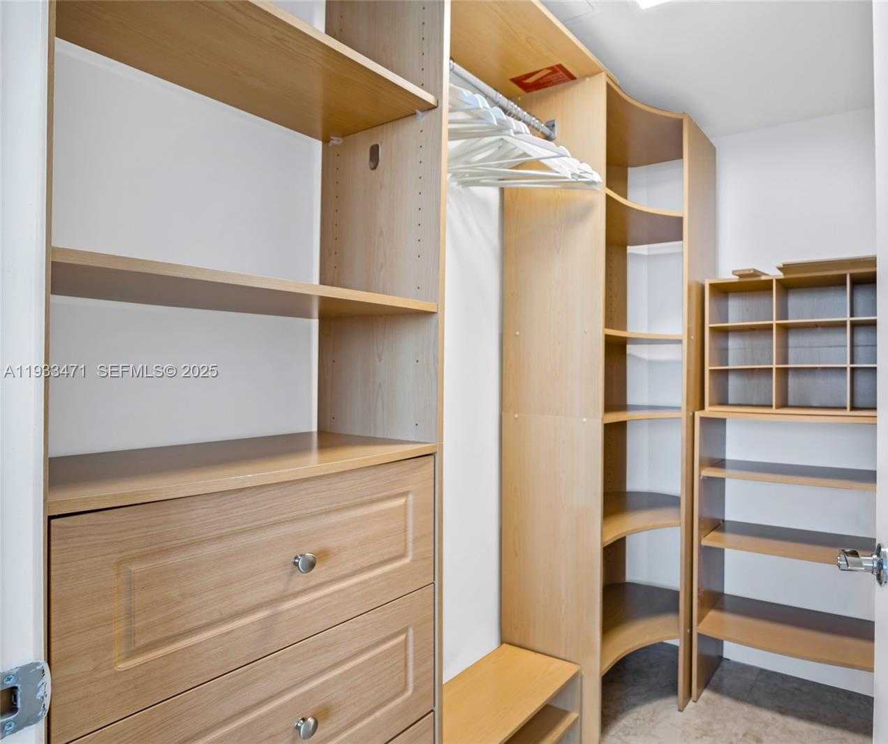 Small Image of 1830 SOUTH OCEAN DR #4707, Hallandale Beach Number 17