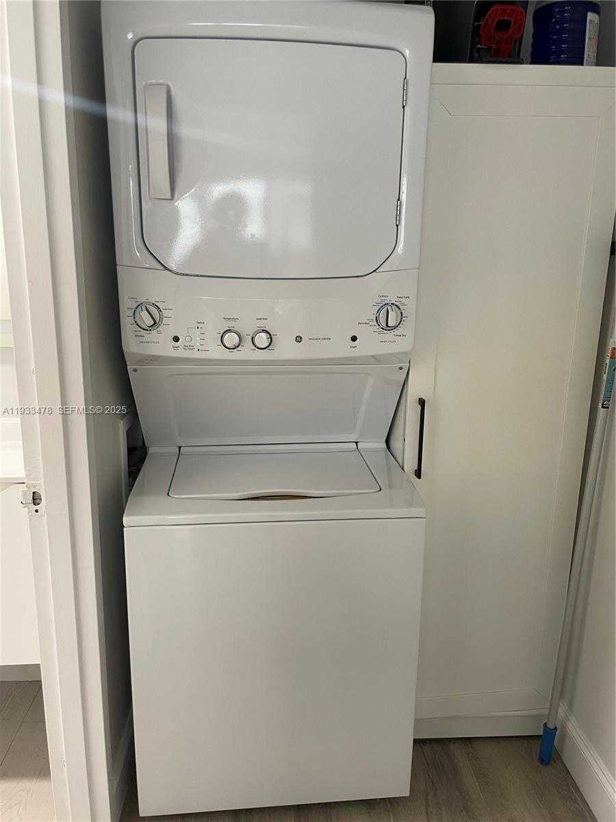 Small Image of 2030 SOUTH OCEAN DR #805, Hallandale Beach Number 18