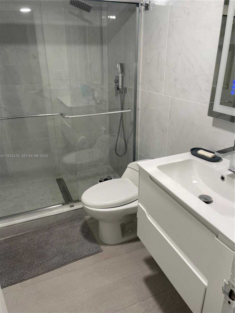 Small Image of 2030 SOUTH OCEAN DR #805, Hallandale Beach Number 4