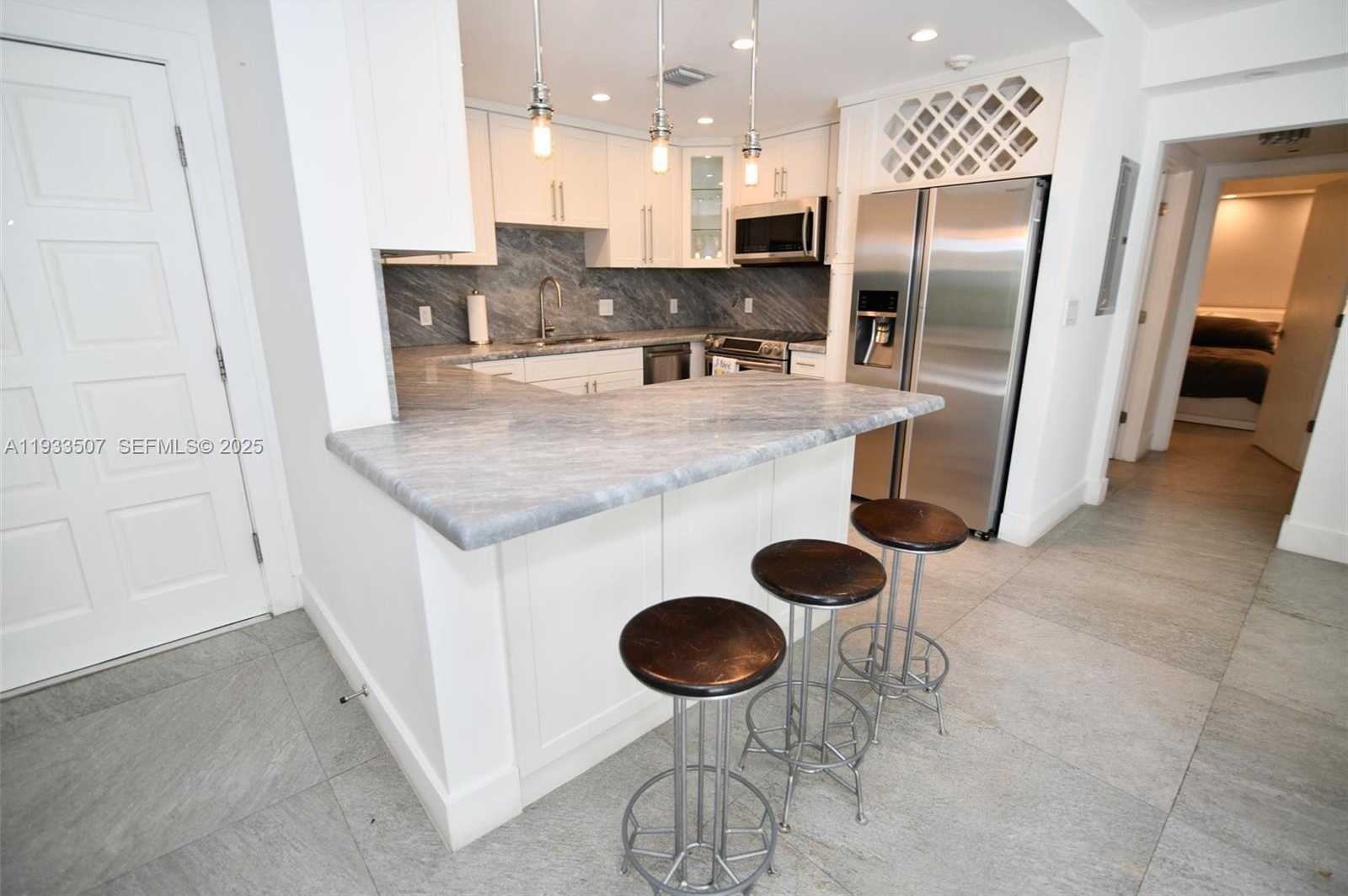 Small Image of 2918 BIRD AVE #5, Miami Number 12