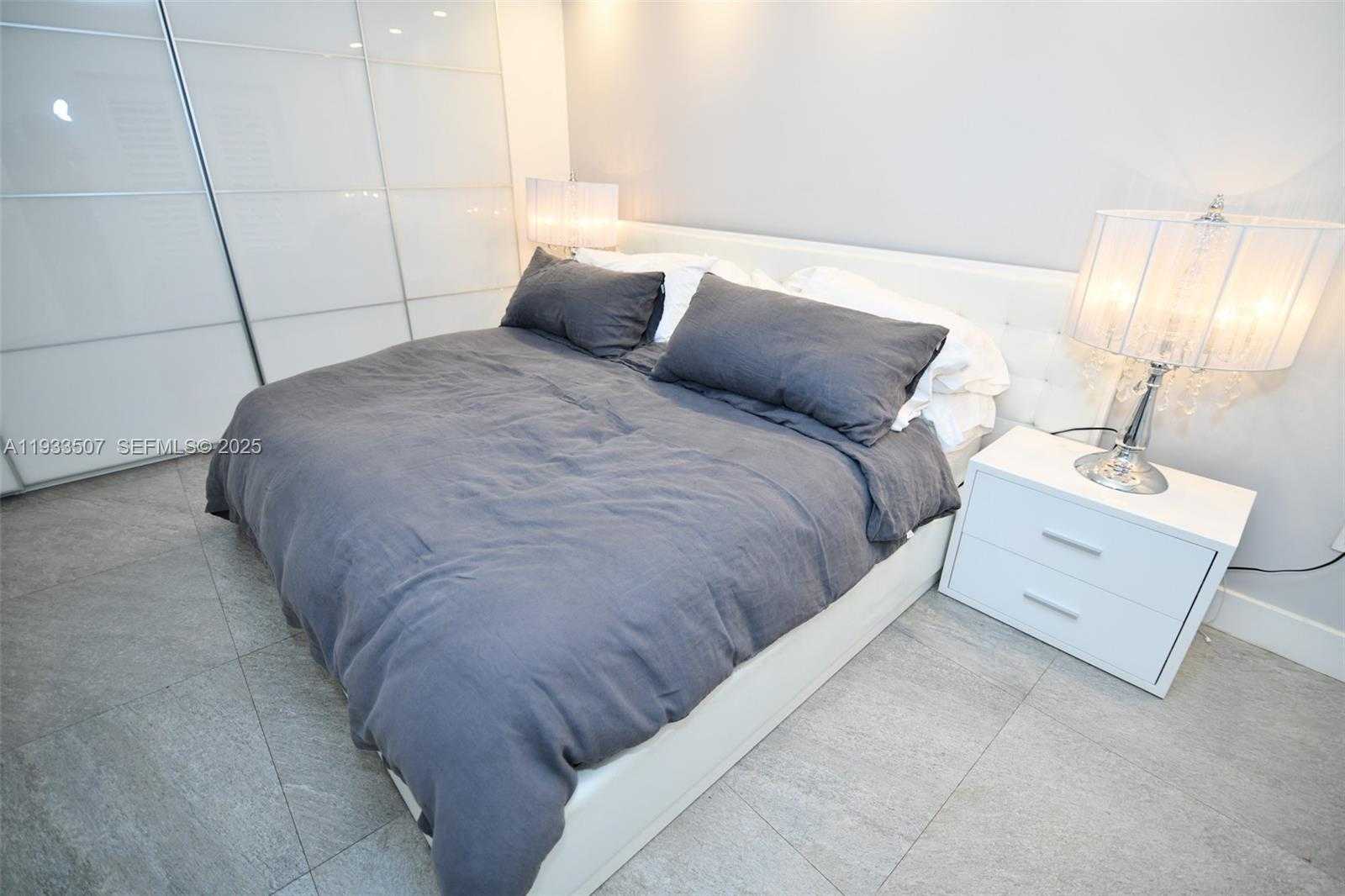 Small Image of 2918 BIRD AVE #5, Miami Number 18