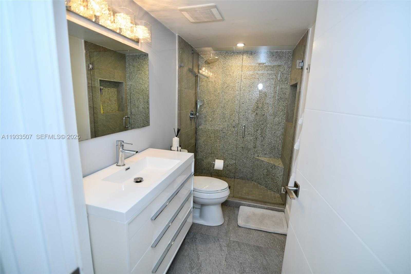 Small Image of 2918 BIRD AVE #5, Miami Number 21