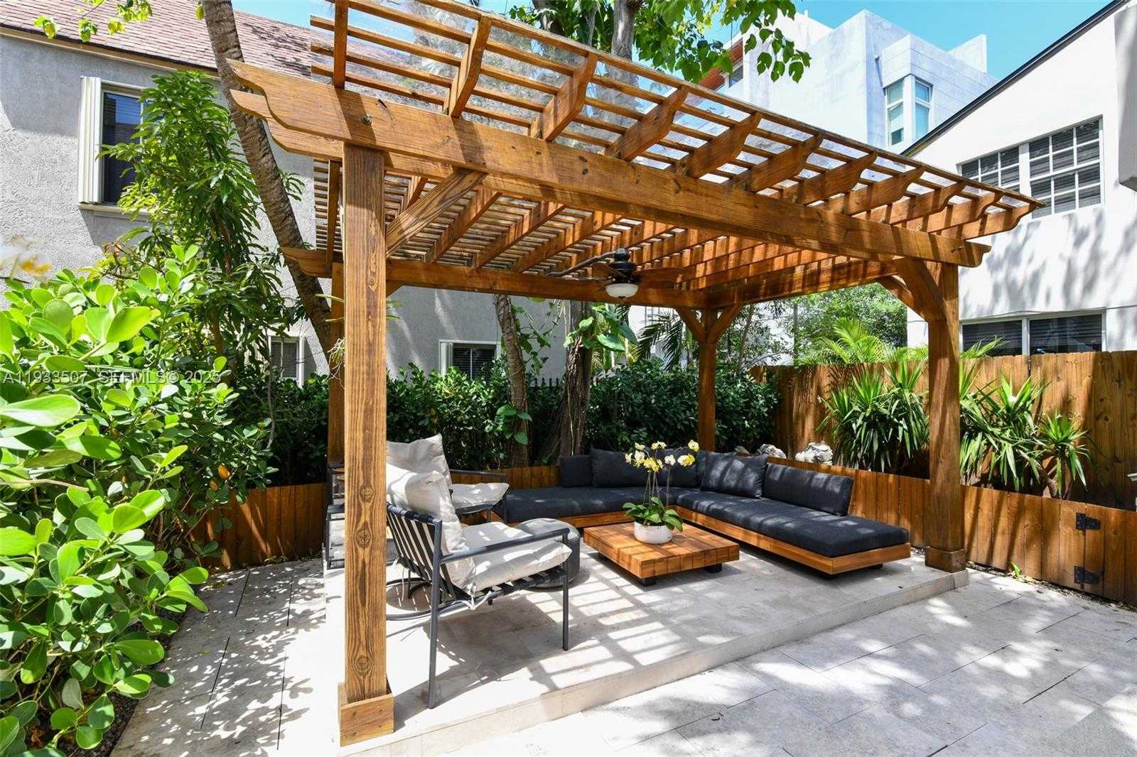 Small Image of 2918 BIRD AVE #5, Miami Number 3