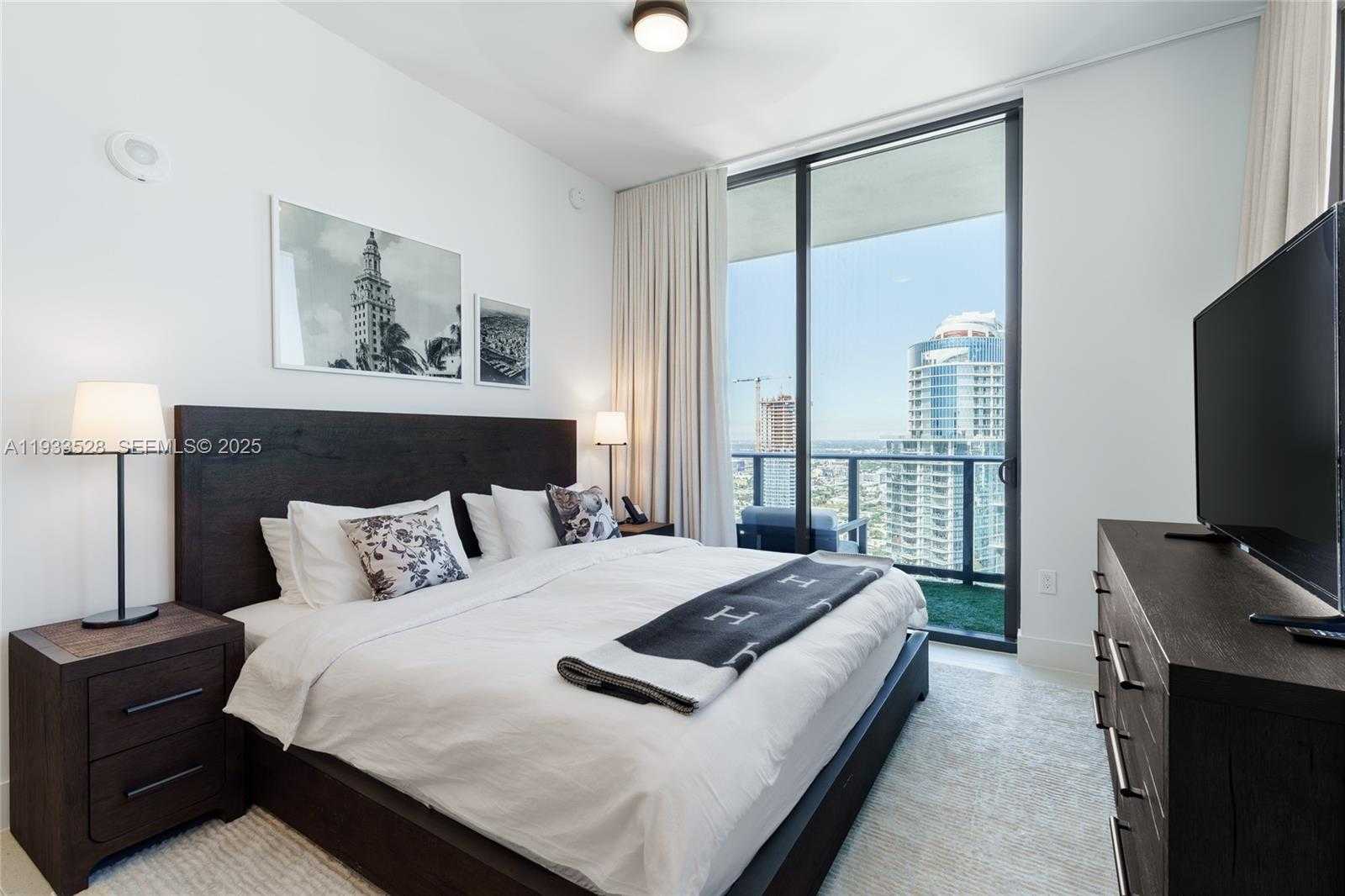 Small Image of 601 NORTH EAST 1ST AVE #5001, Miami Number 20