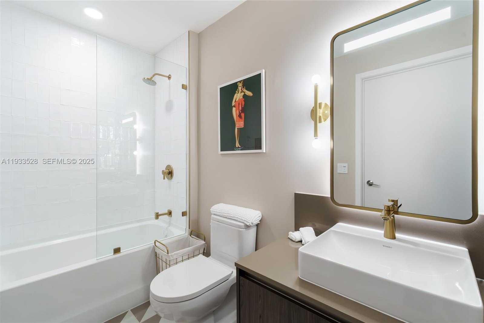 Small Image of 601 NORTH EAST 1ST AVE #5001, Miami Number 26