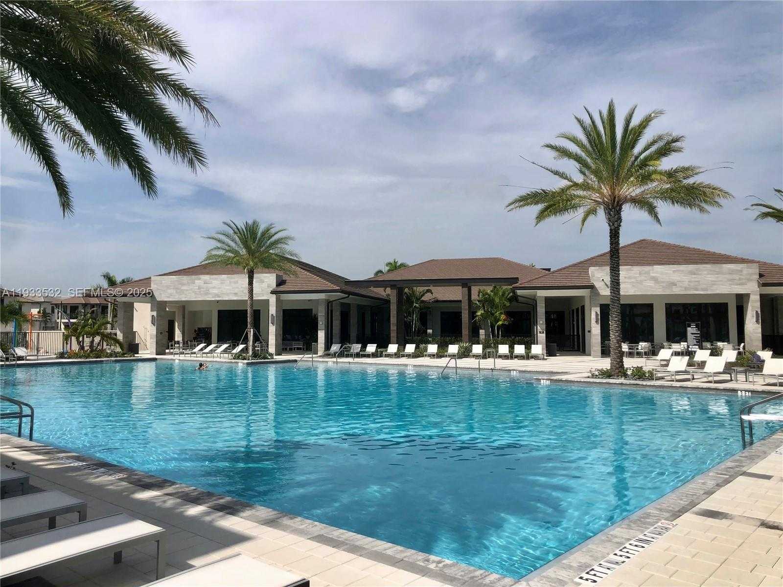 Small Image of 8301 NORTH WEST 41ST ST #B-405, Doral Number 26