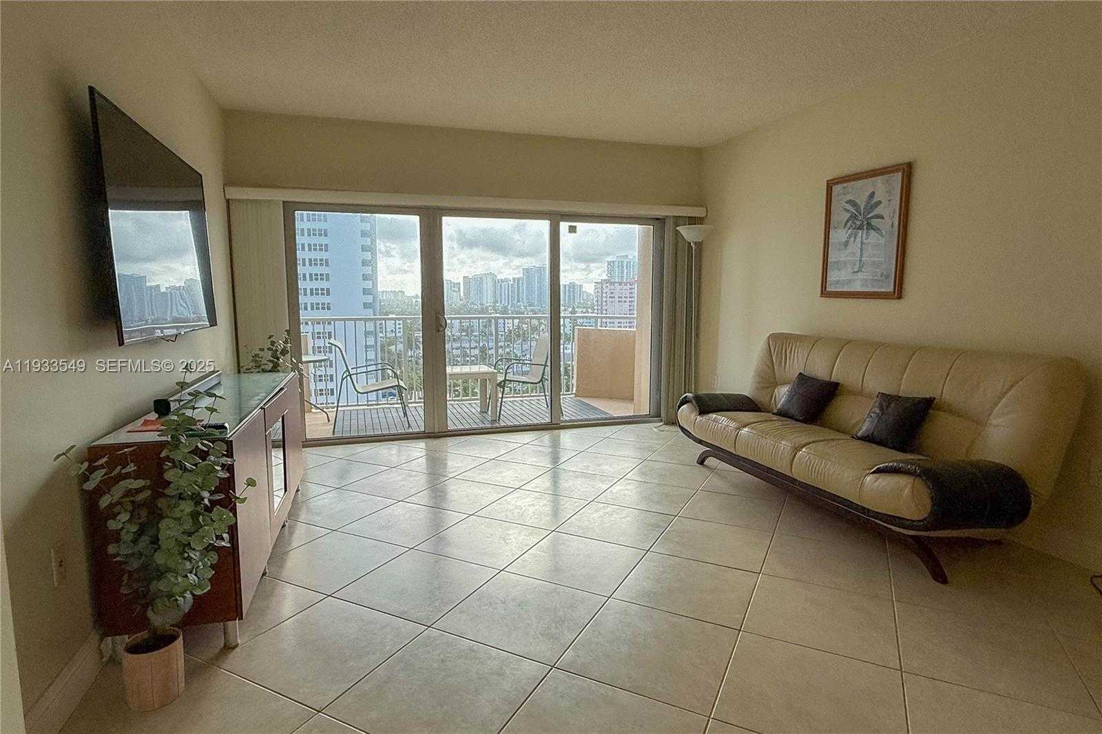 Small Image of 1980 SOUTH OCEAN DR #11N, Hallandale Beach Number 6