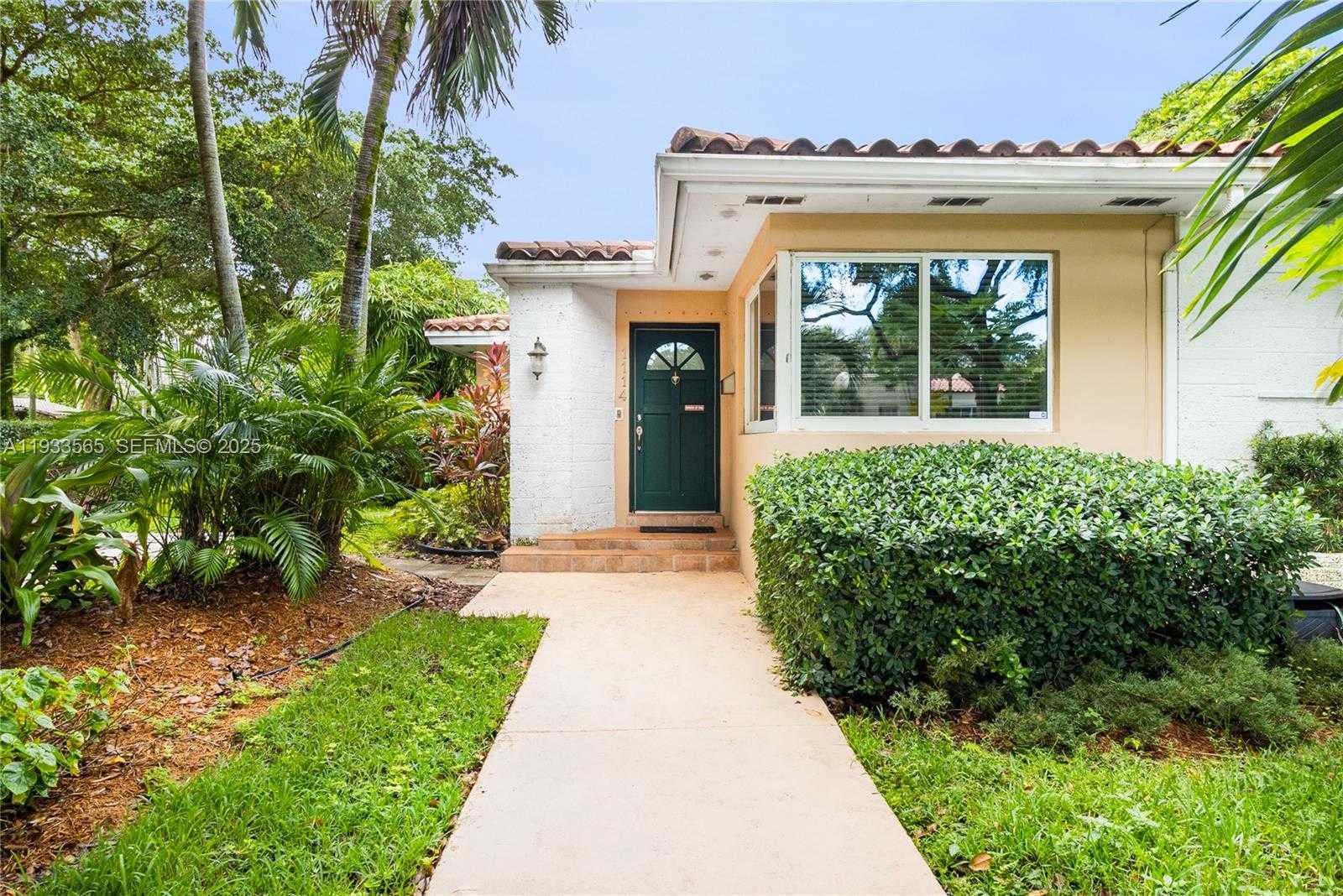 Small Image of 1114 GENOA ST, Coral Gables Number 2