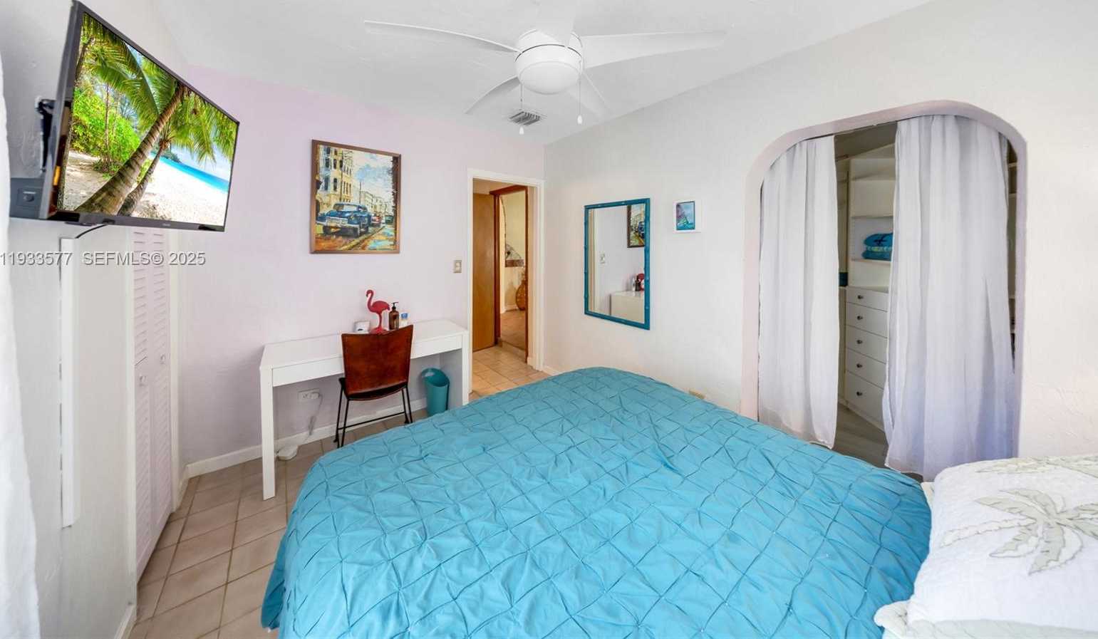 Small Image of 1840 TIGERTAIL AVE, Miami Number 14