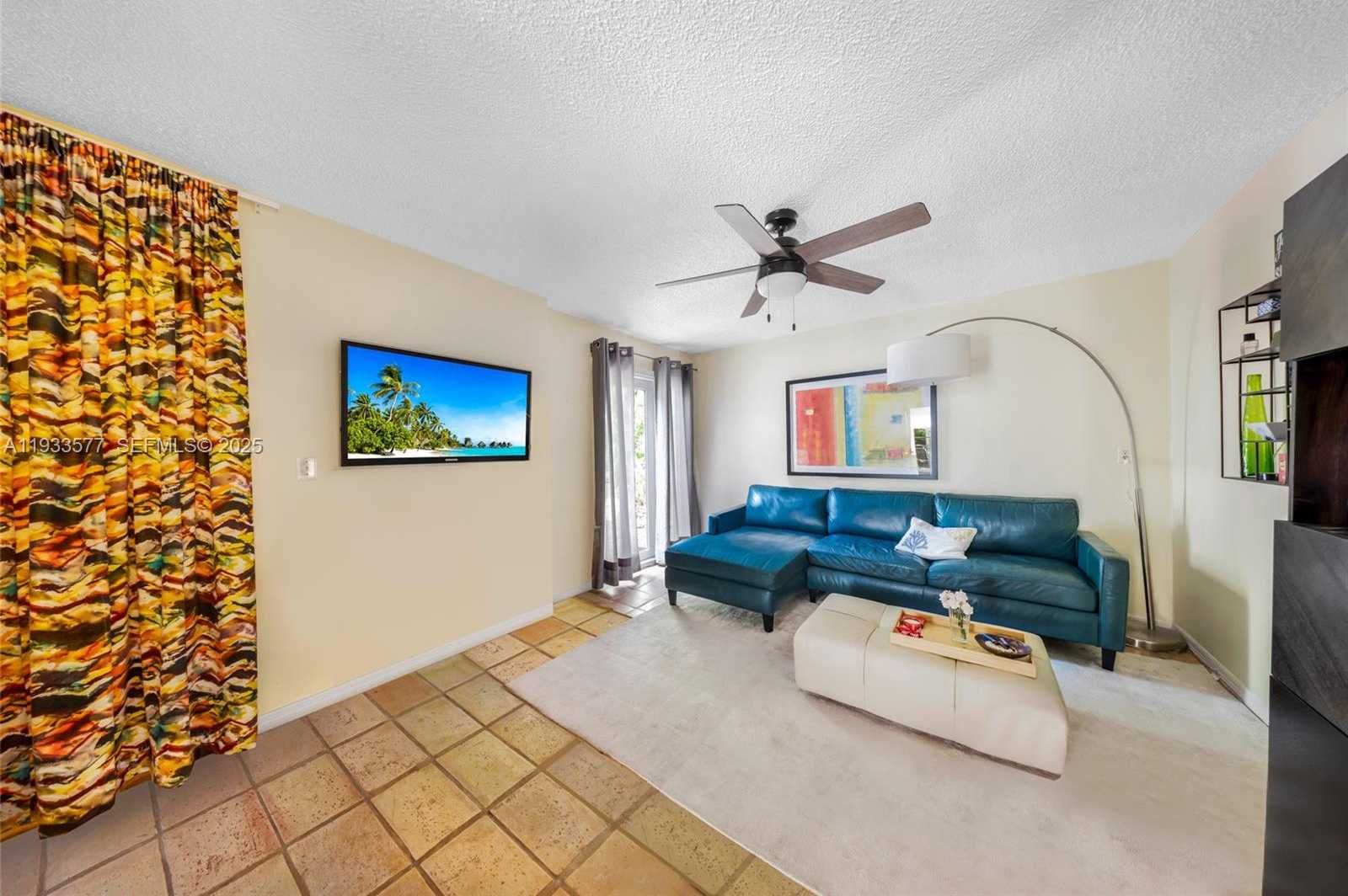 Small Image of 1840 TIGERTAIL AVE, Miami Number 27