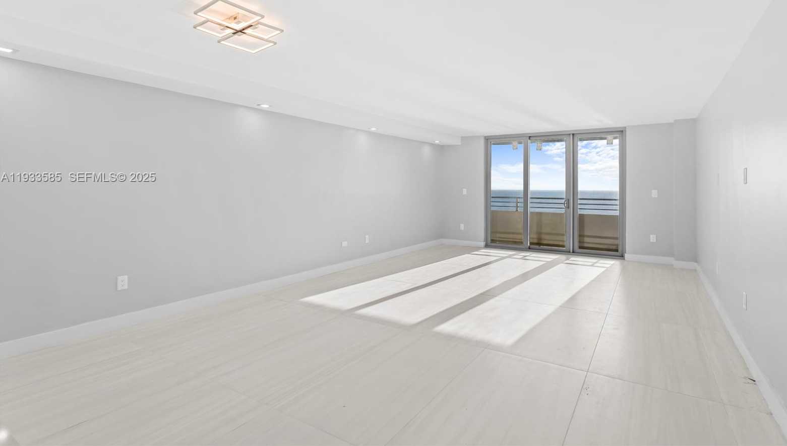 Small Image of 5555 COLLINS AVE #14N, Miami Beach Number 2