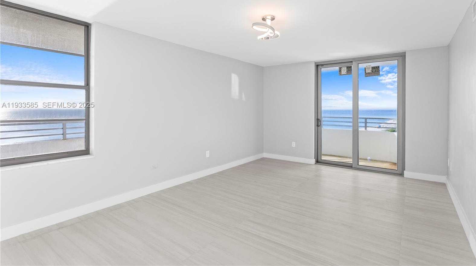 Small Image of 5555 COLLINS AVE #14N, Miami Beach Number 5