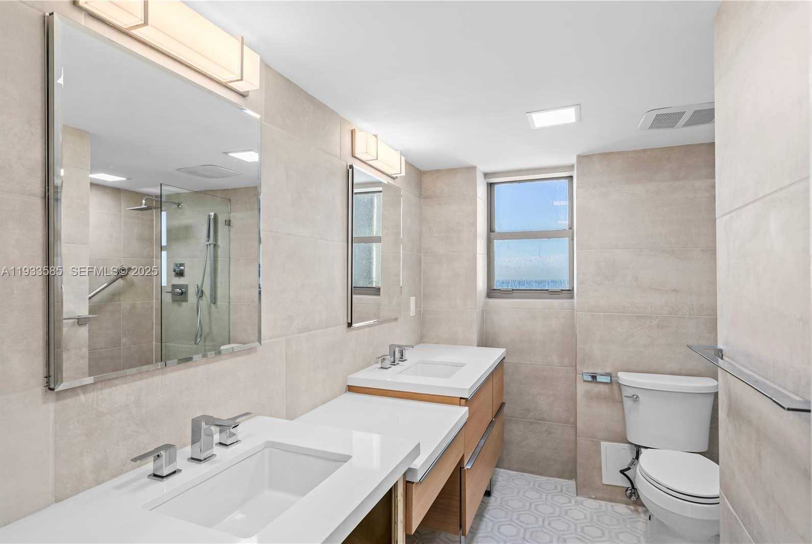 Small Image of 5555 COLLINS AVE #14N, Miami Beach Number 7