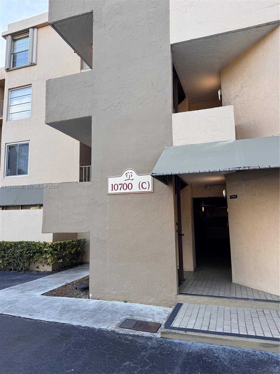 Small Image of 10700 SOUTH WEST 108TH AVE #C306, Miami Number 2