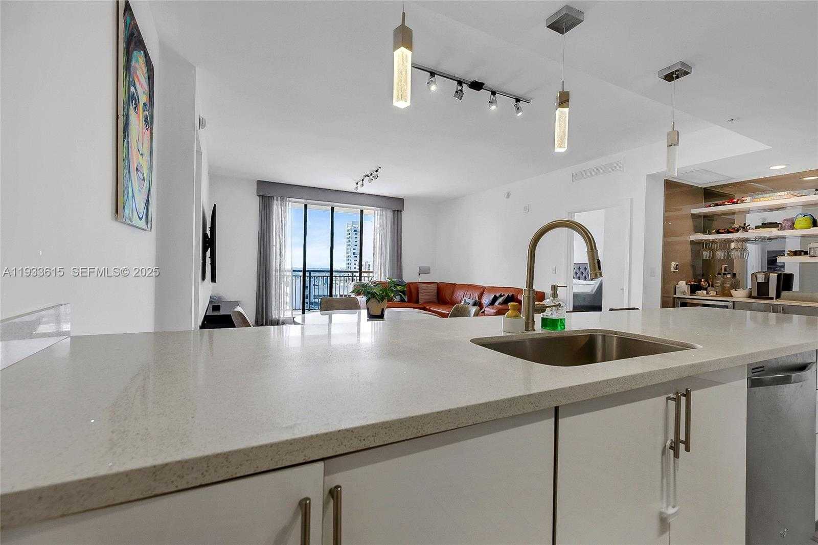 Small Image of 999 SOUTH WEST 1ST AVE #1505, Miami Number 5