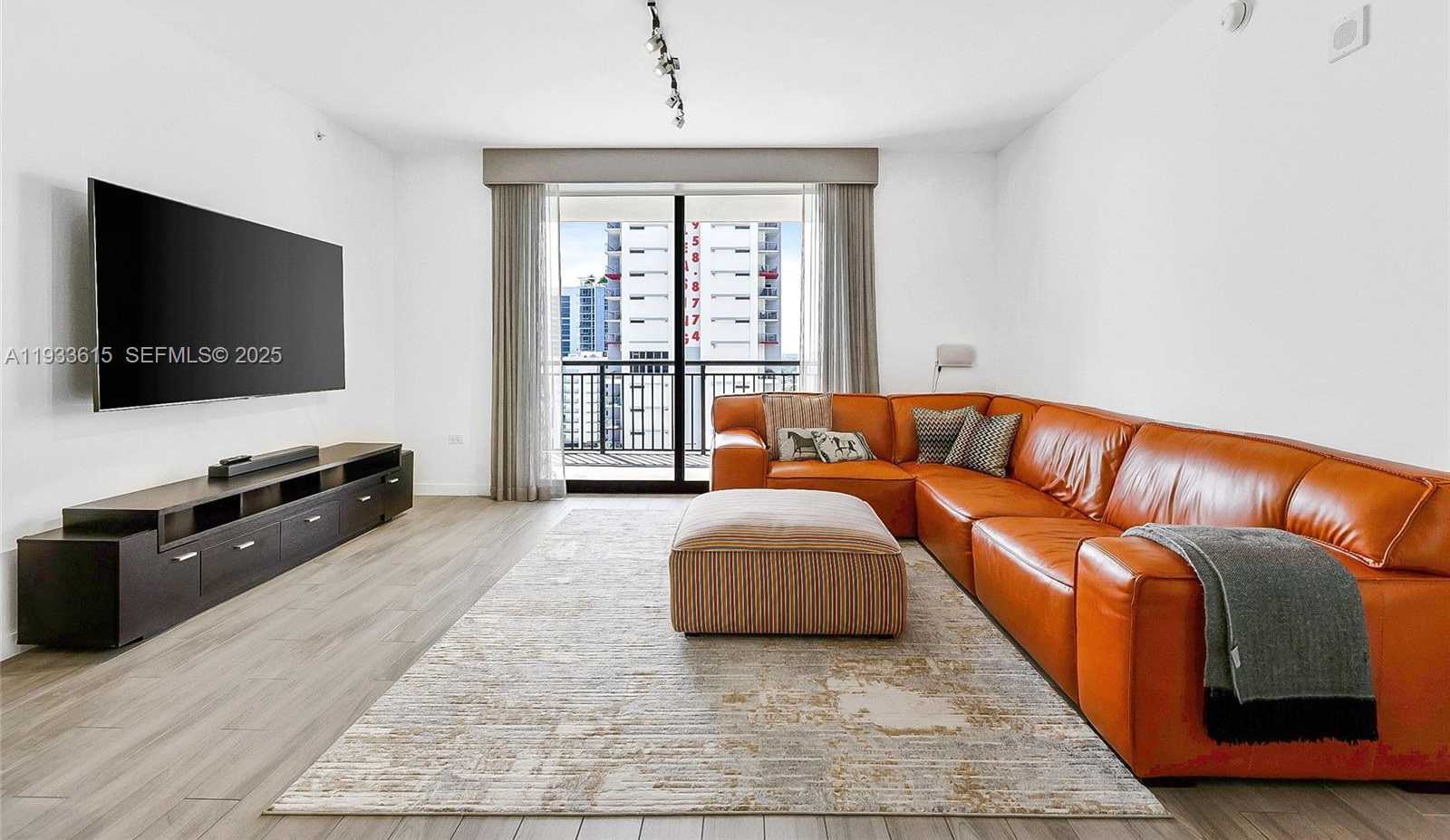 Small Image of 999 SOUTH WEST 1ST AVE #1505, Miami Number 8