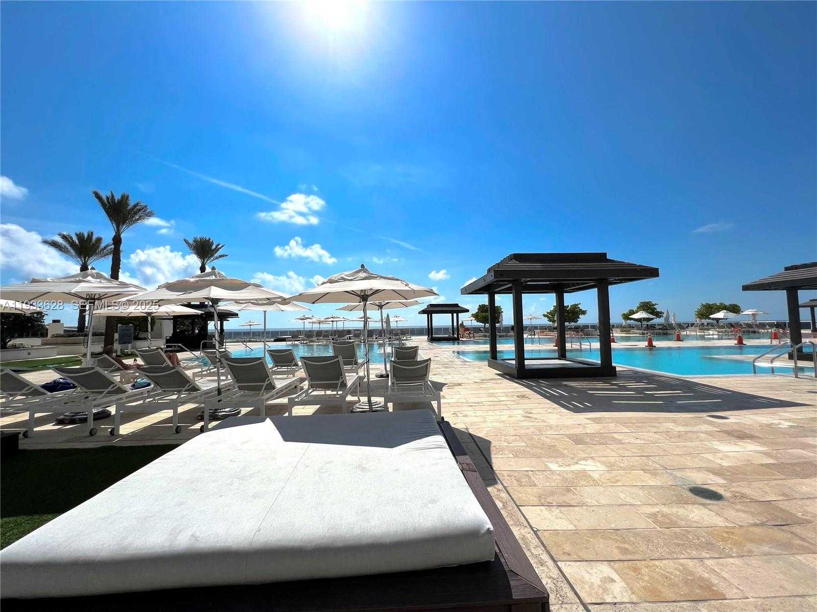 Small Image of 1850 SOUTH OCEAN DR #2204, Hallandale Beach Number 3