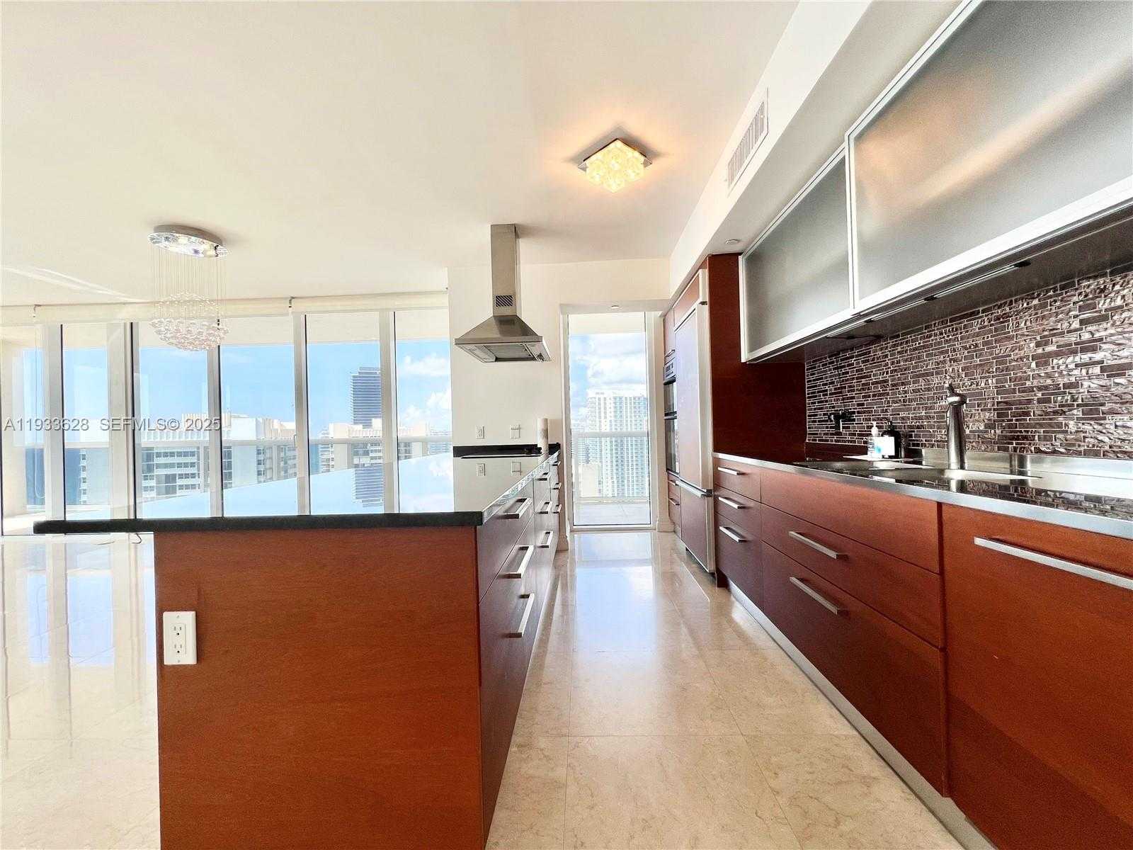 Small Image of 1850 SOUTH OCEAN DR #2204, Hallandale Beach Number 7