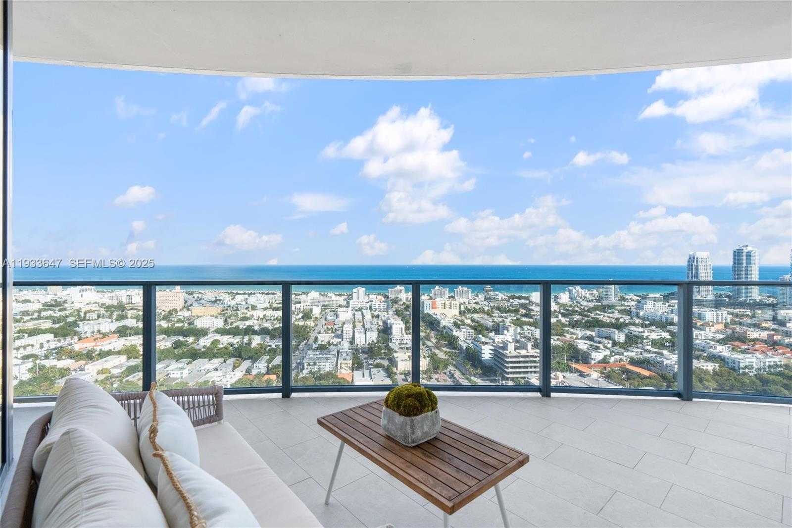 Small Image of 500 ALTON #3201, Miami Beach Number 14