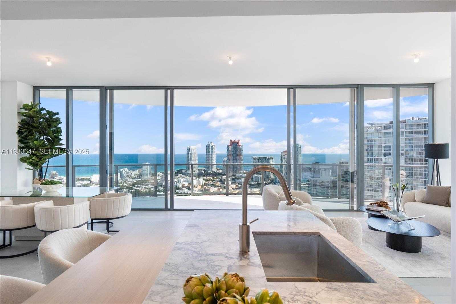 Small Image of 500 ALTON #3201, Miami Beach Number 3