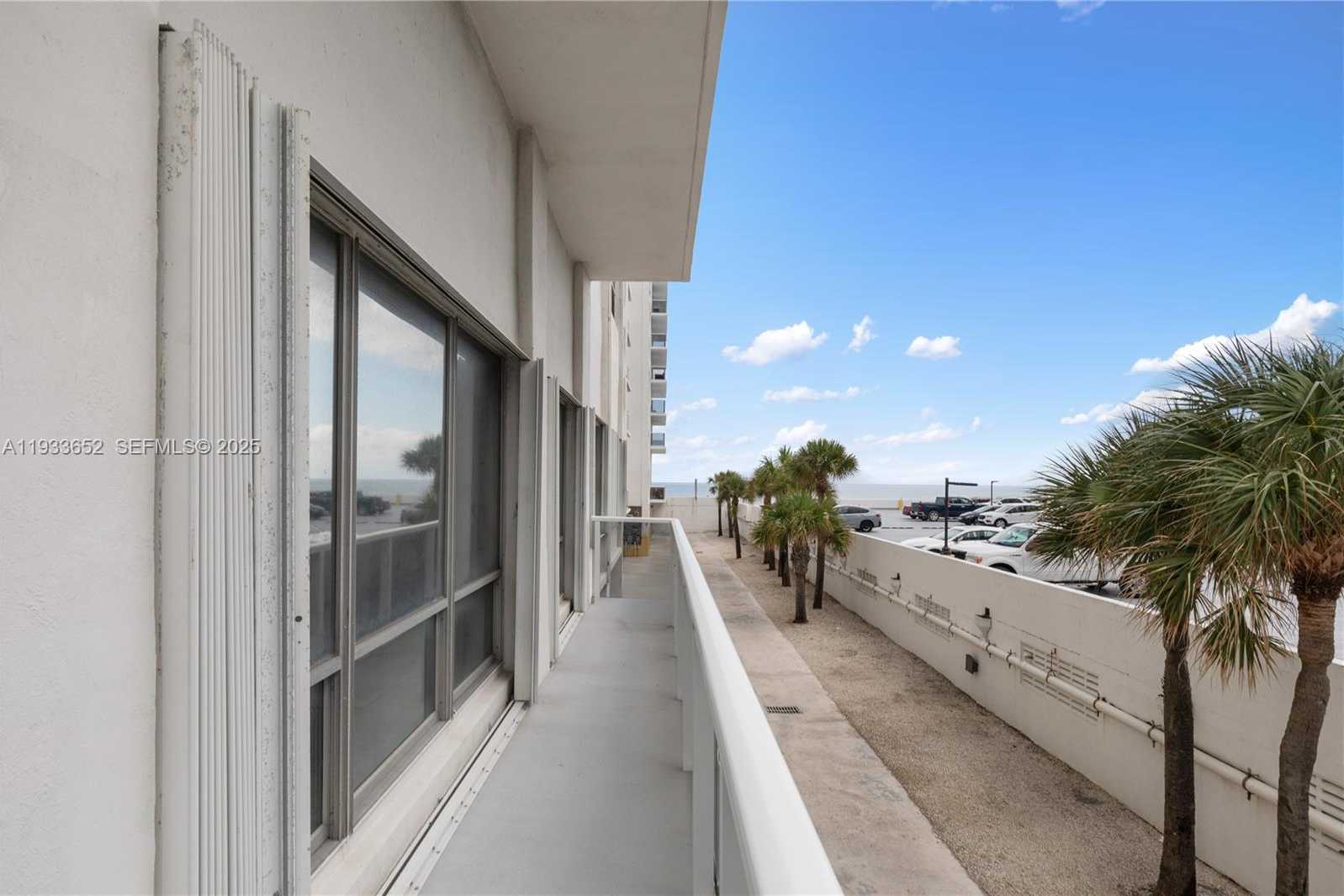 Small Image of 2751 SOUTH OCEAN DR #208S, Hollywood Number 33