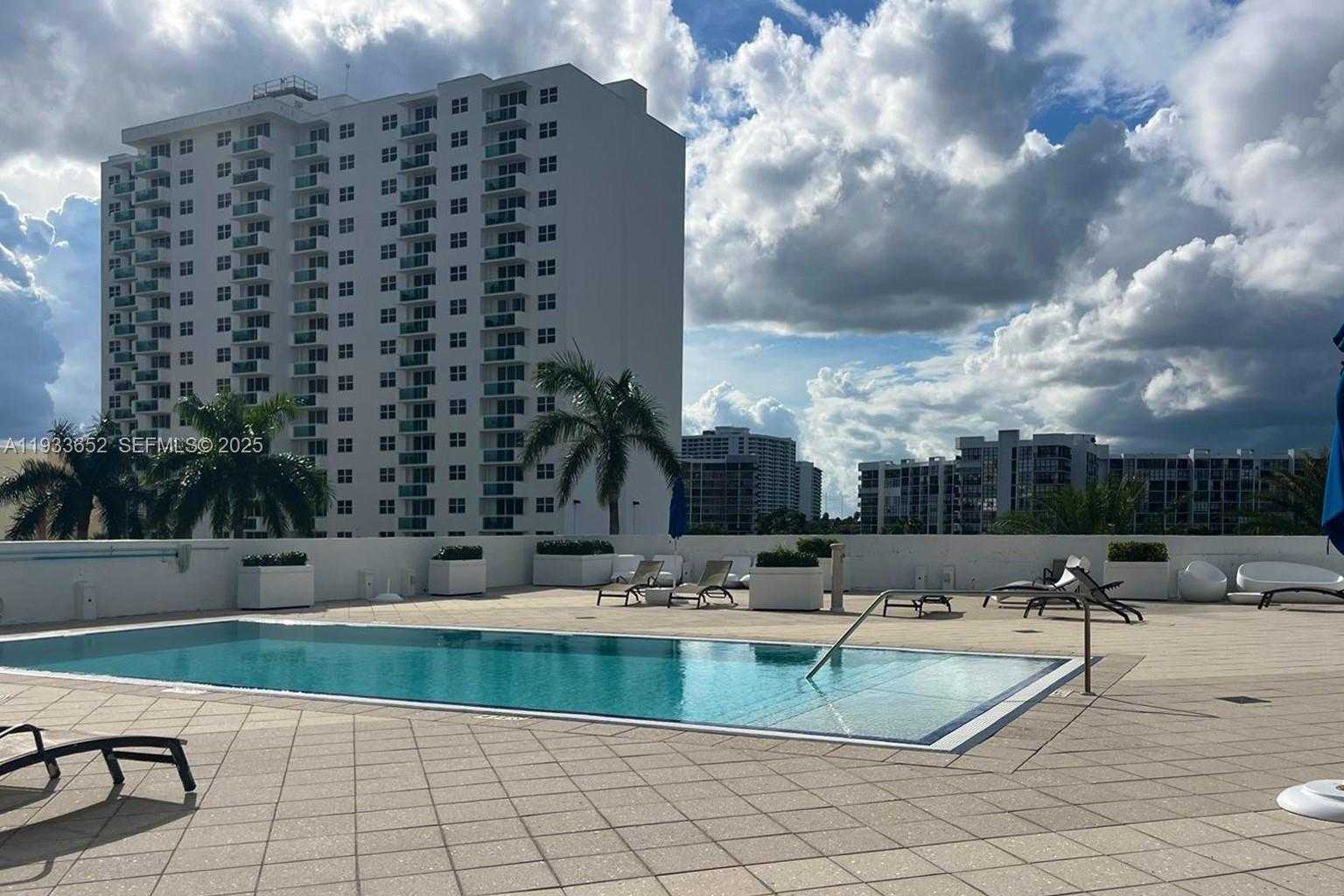 Small Image of 2751 SOUTH OCEAN DR #208S, Hollywood Number 39