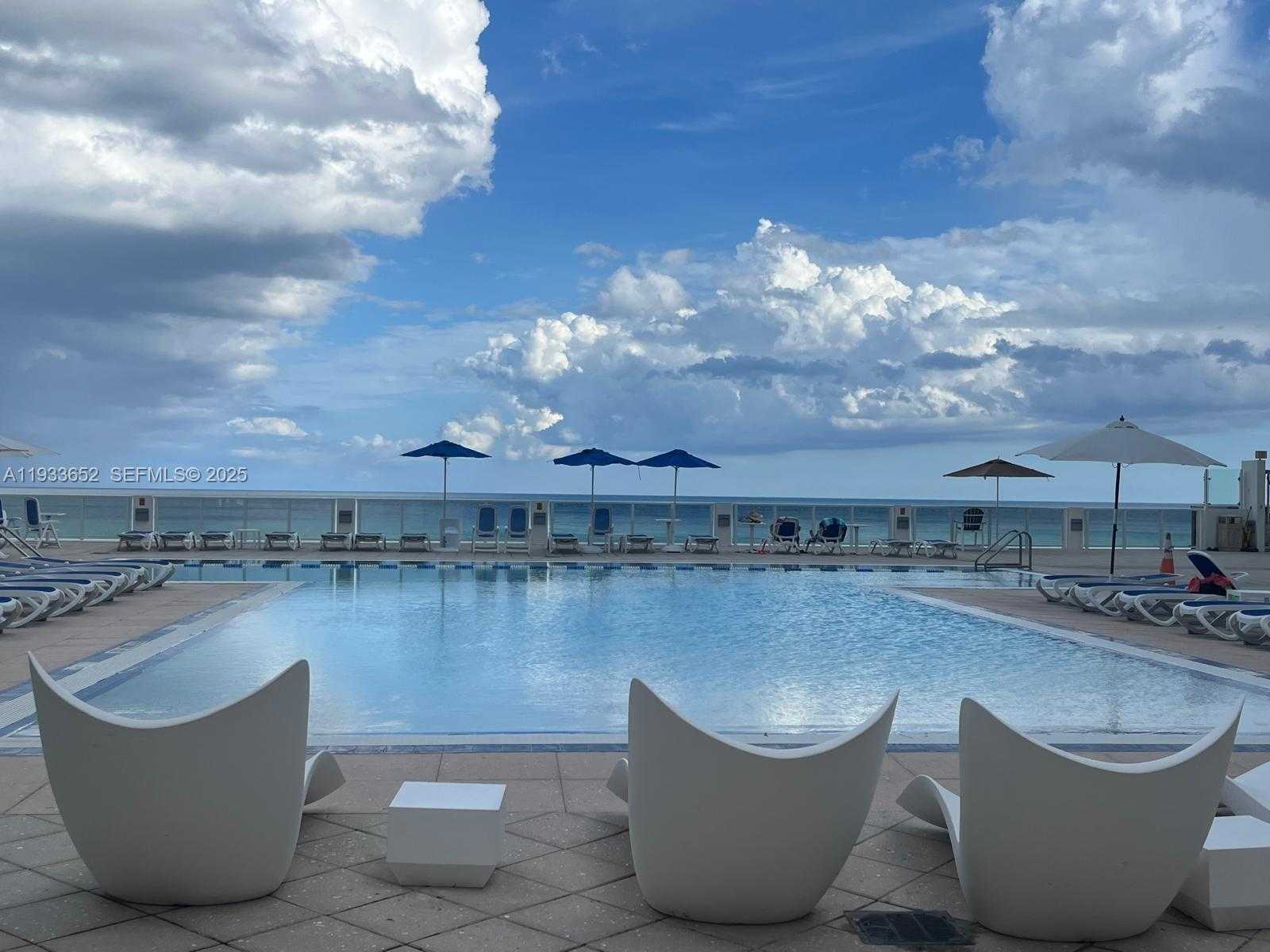 Small Image of 2751 SOUTH OCEAN DR #208S, Hollywood Number 56