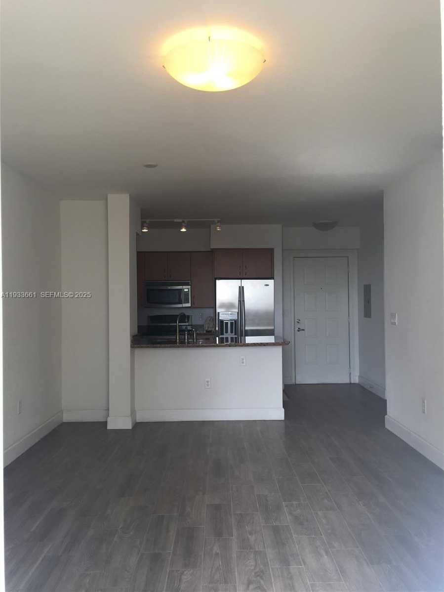 Small Image of 1830 RADIUS DR #618, Hollywood Number 1