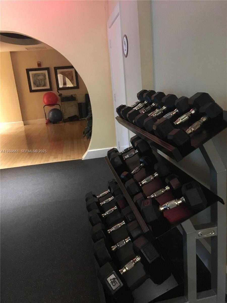 Small Image of 1830 RADIUS DR #618, Hollywood Number 18