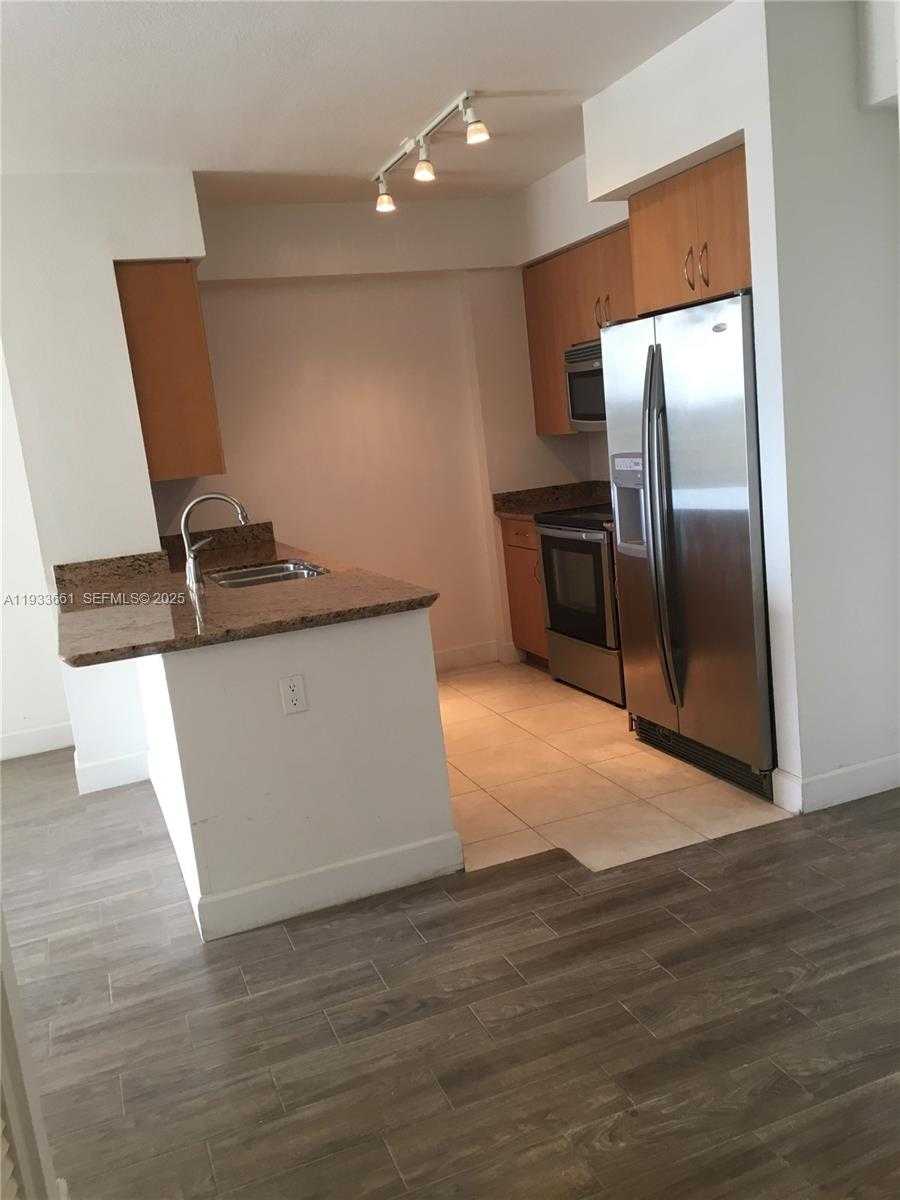 Small Image of 1830 RADIUS DR #618, Hollywood Number 3