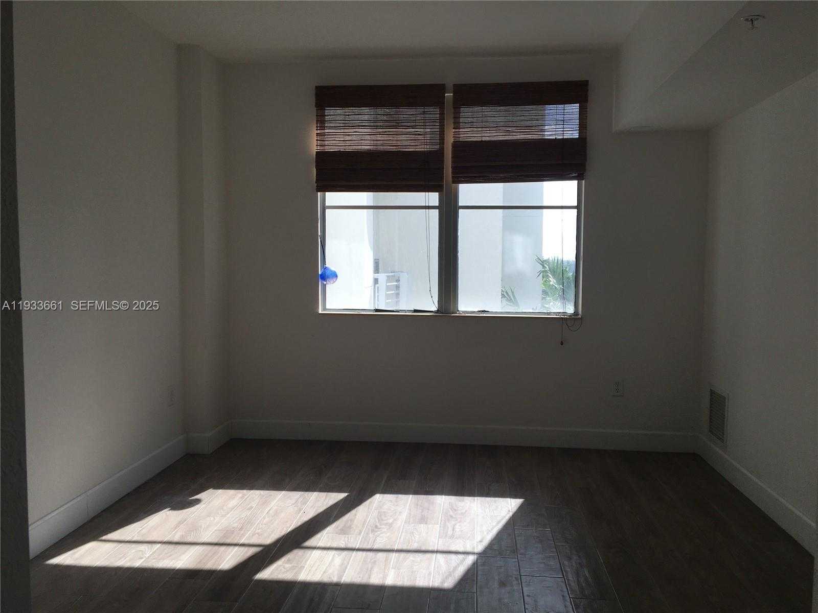 Small Image of 1830 RADIUS DR #618, Hollywood Number 8