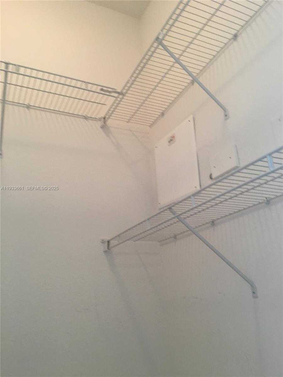 Small Image of 1830 RADIUS DR #618, Hollywood Number 9